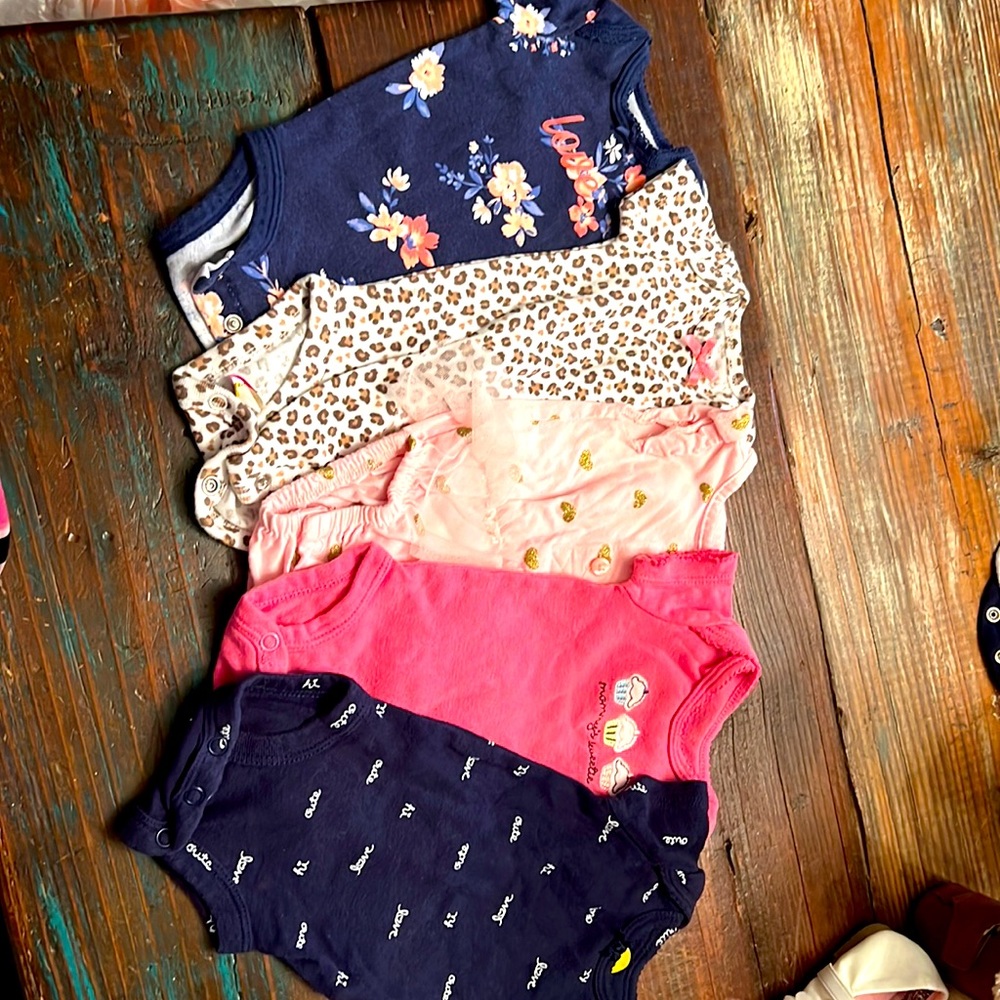 Bundle of 5 newborn onesies